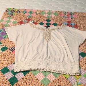 Embroidery trimmed American Eagle top
